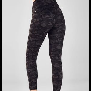 RARE high waisted camo powerhold leggings